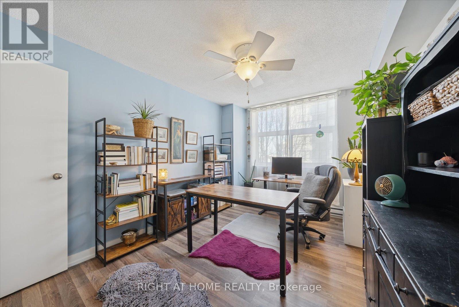 #707 260 DAVIS DRIVE - 32