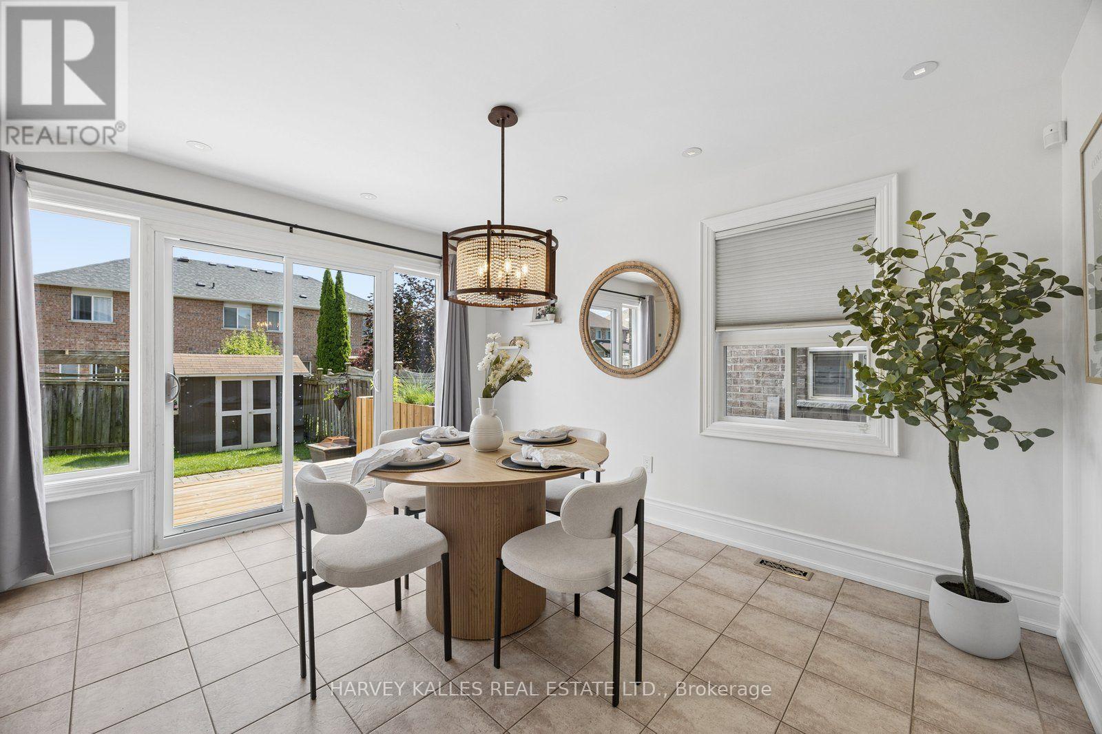 19 STARR CRESCENT - 12