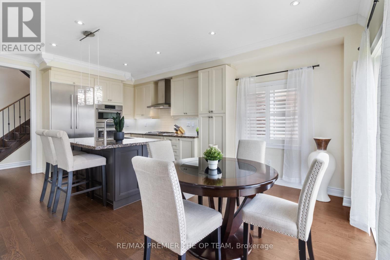 977 WICKHAM ROAD - 14