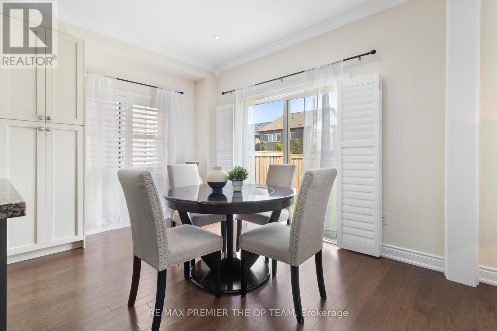 977 WICKHAM ROAD - 16