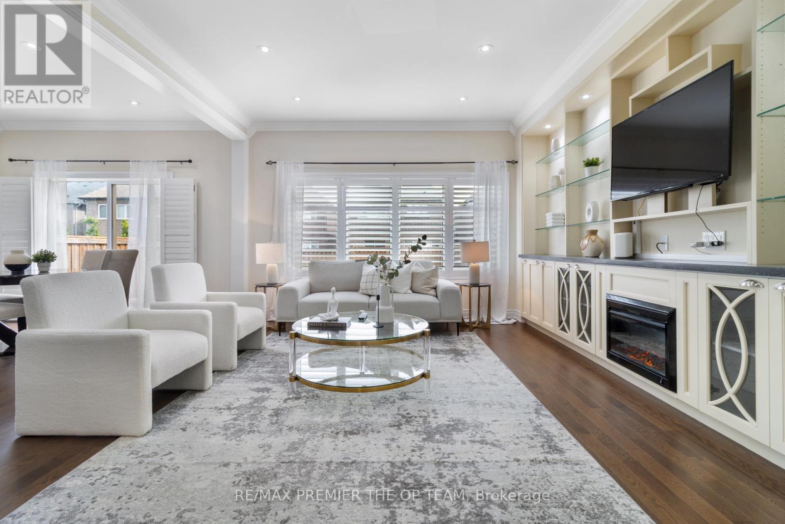 977 WICKHAM ROAD - 19