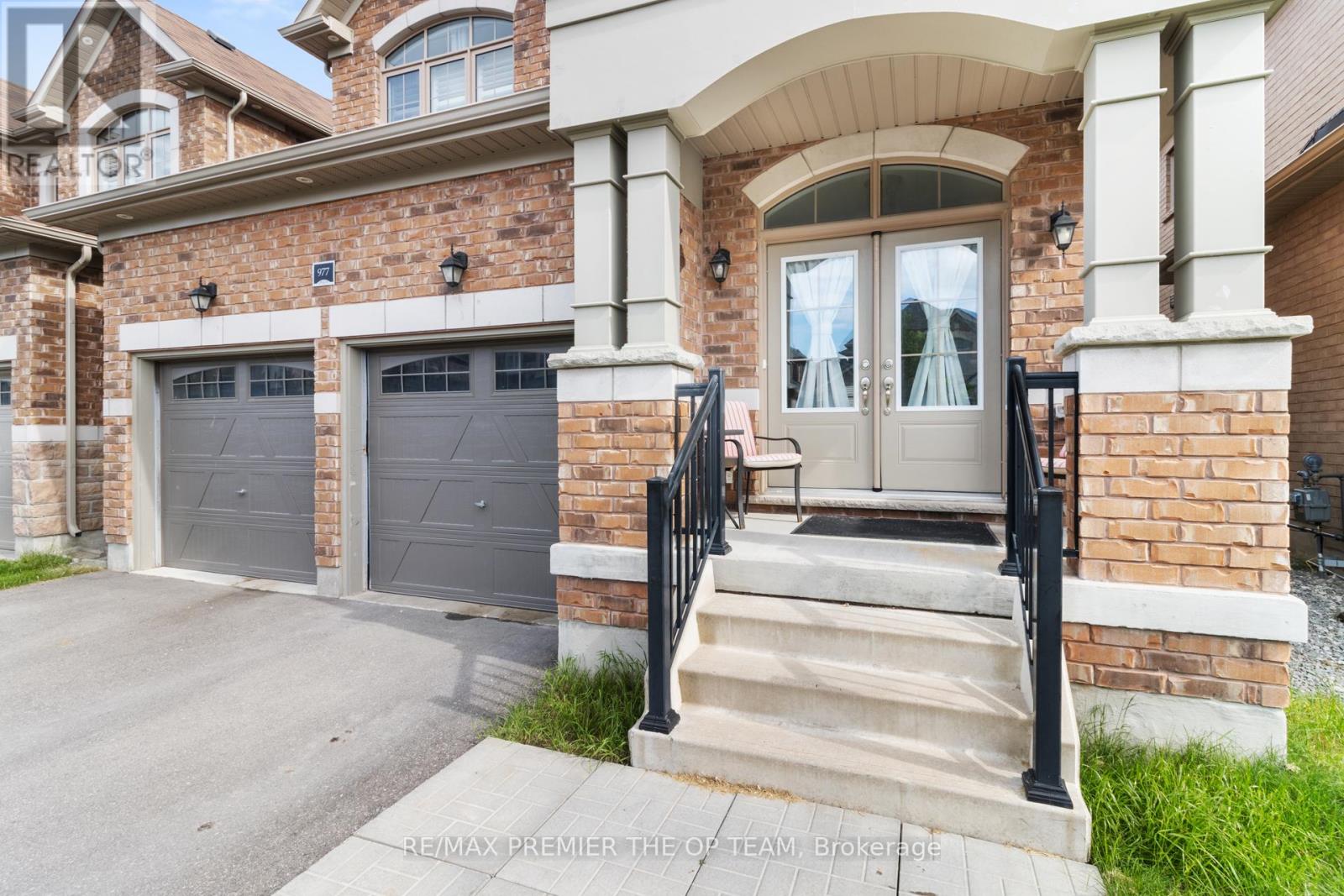 977 WICKHAM ROAD - 3