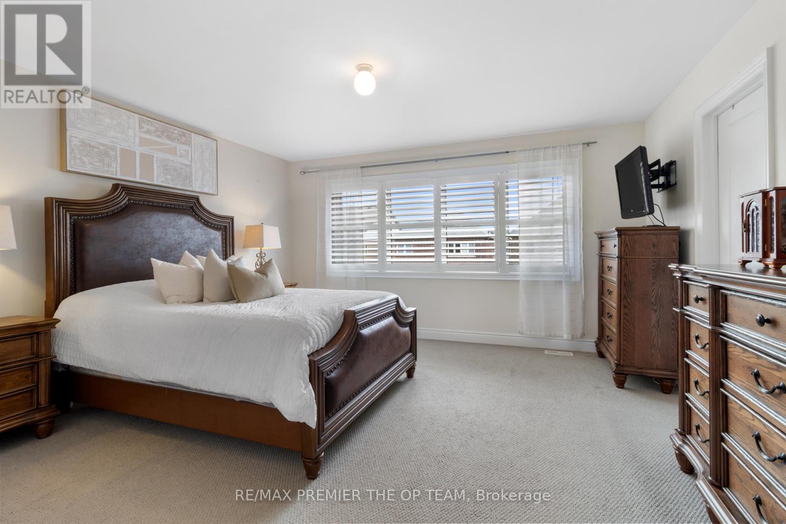 977 WICKHAM ROAD - 30