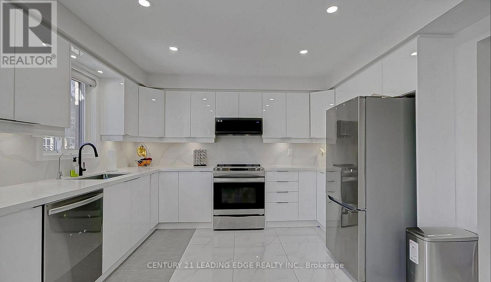 220 OLDE BAYVIEW AVENUE - 1