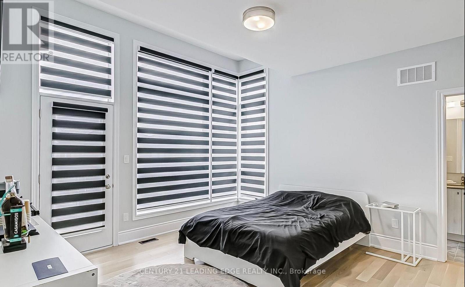 220 OLDE BAYVIEW AVENUE - 3