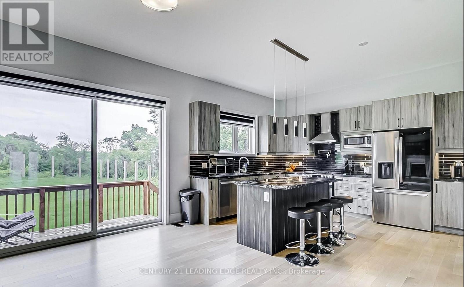 220 OLDE BAYVIEW AVENUE - 5