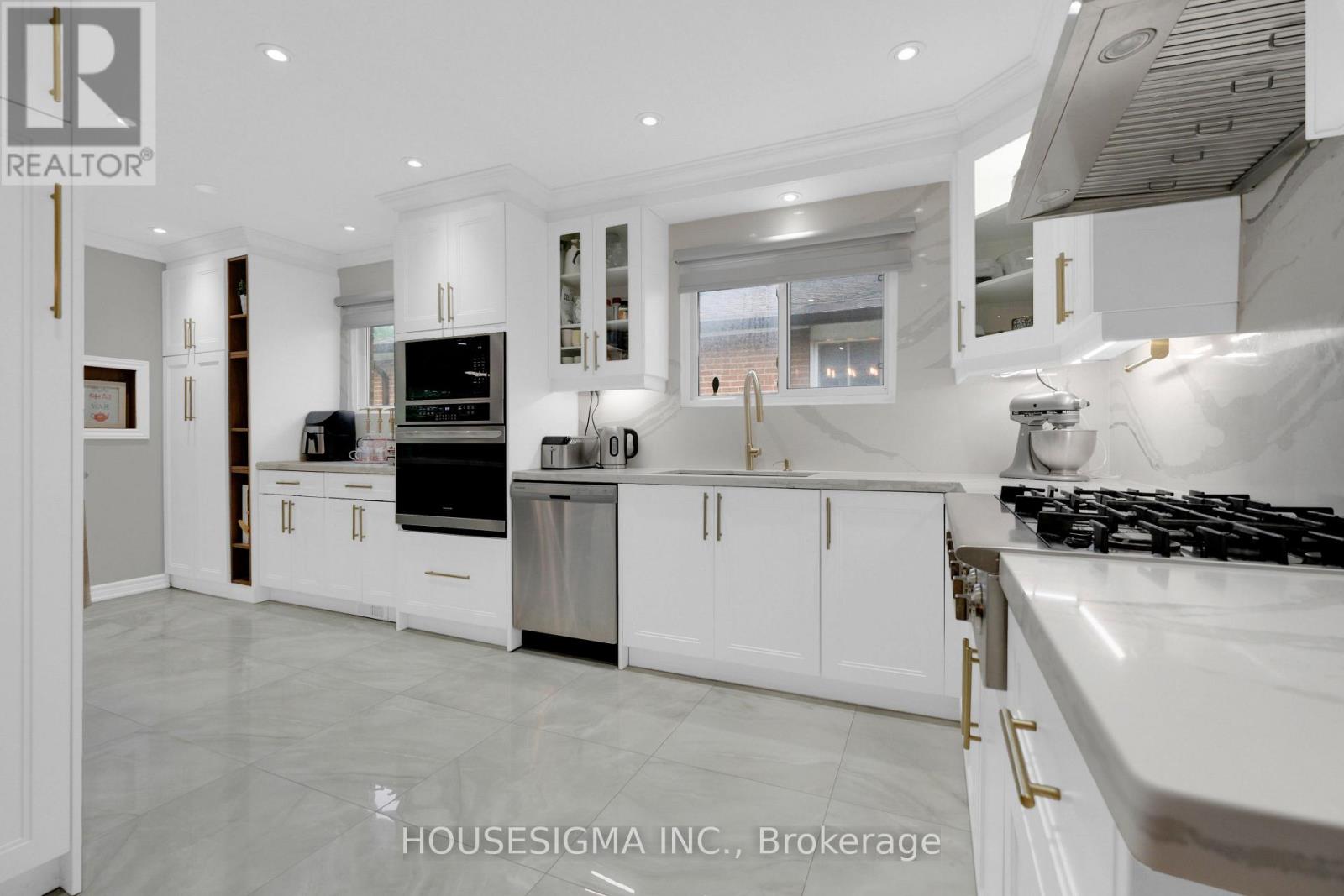 2663 HORTENSE ROAD - 17