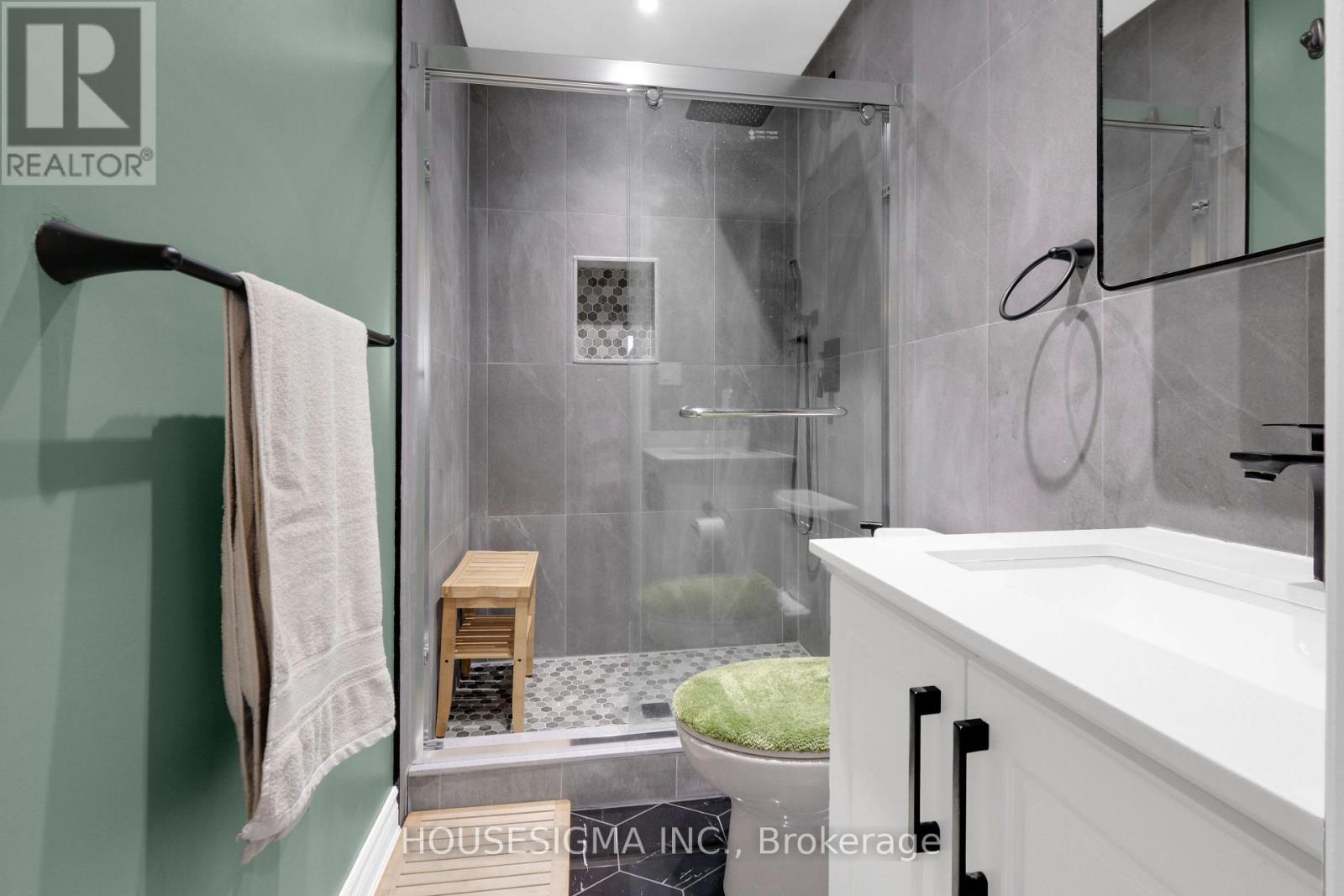 2663 HORTENSE ROAD - 24