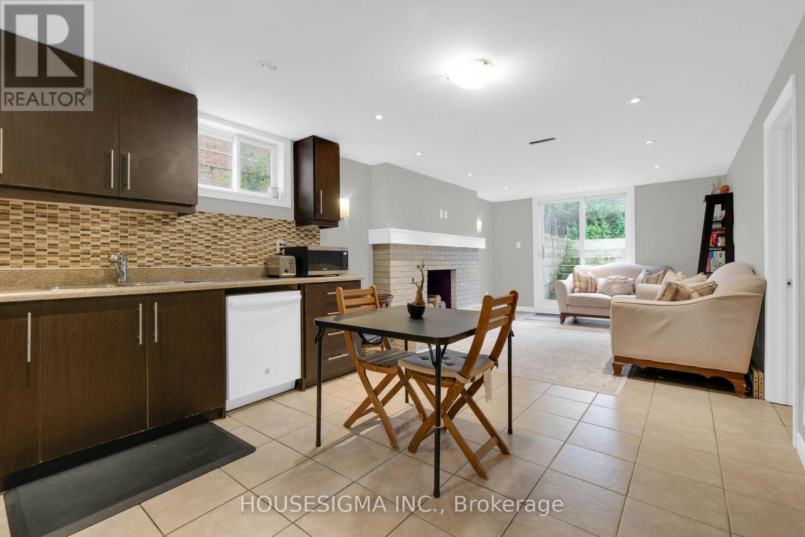 2663 HORTENSE ROAD - 29