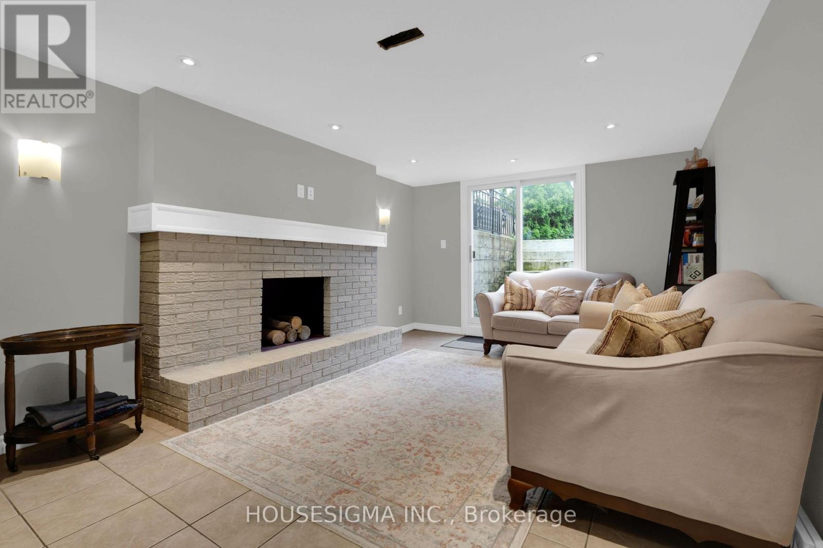 2663 HORTENSE ROAD - 30