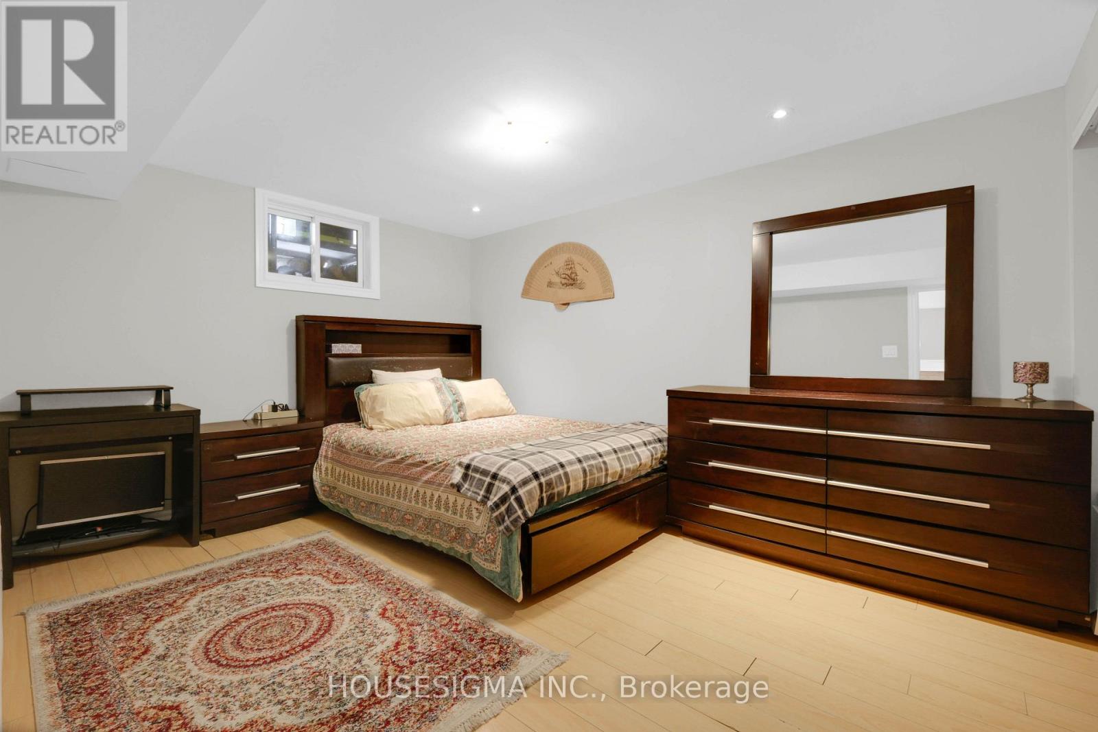 2663 HORTENSE ROAD - 33