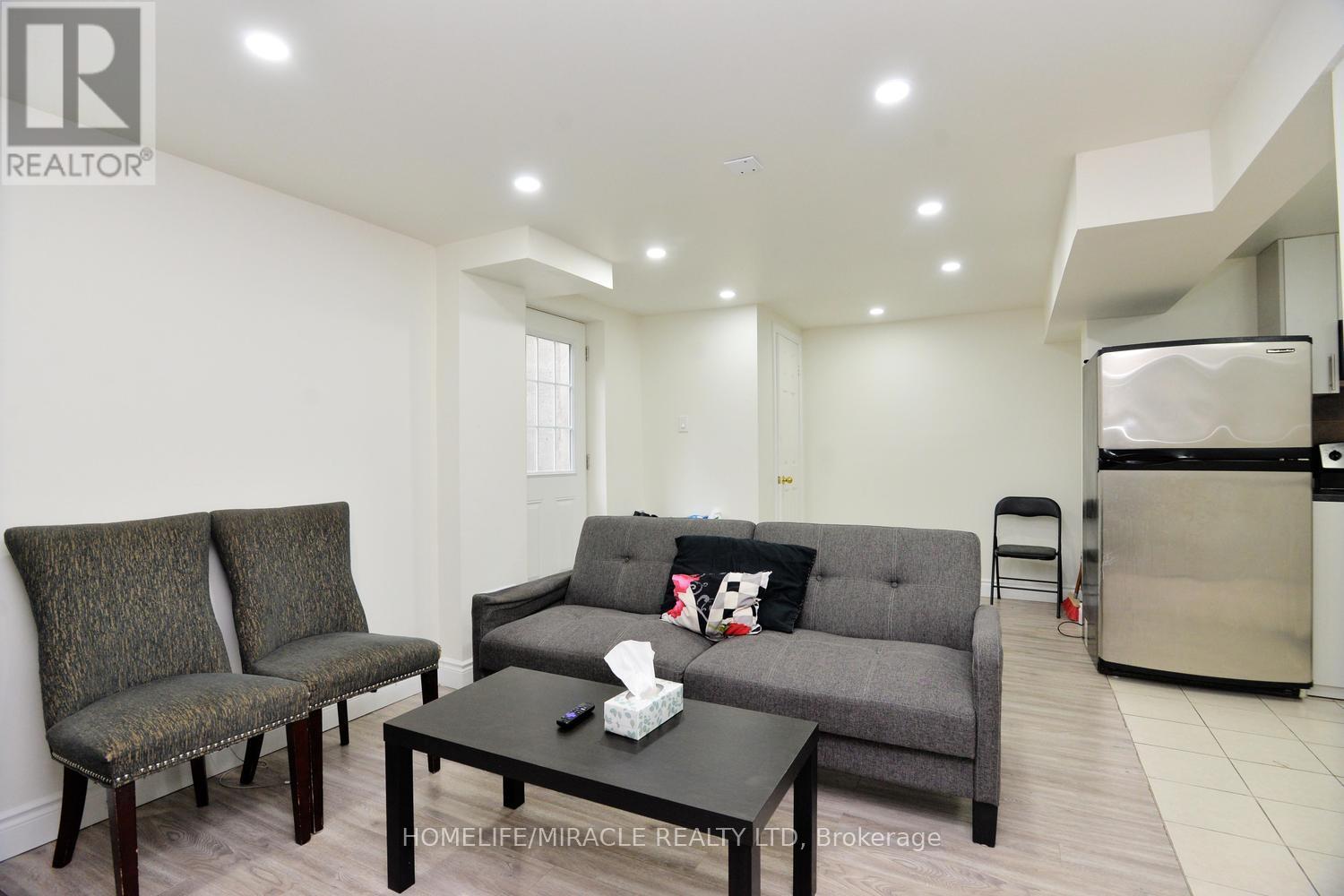 80 JILL CRESCENT - 31