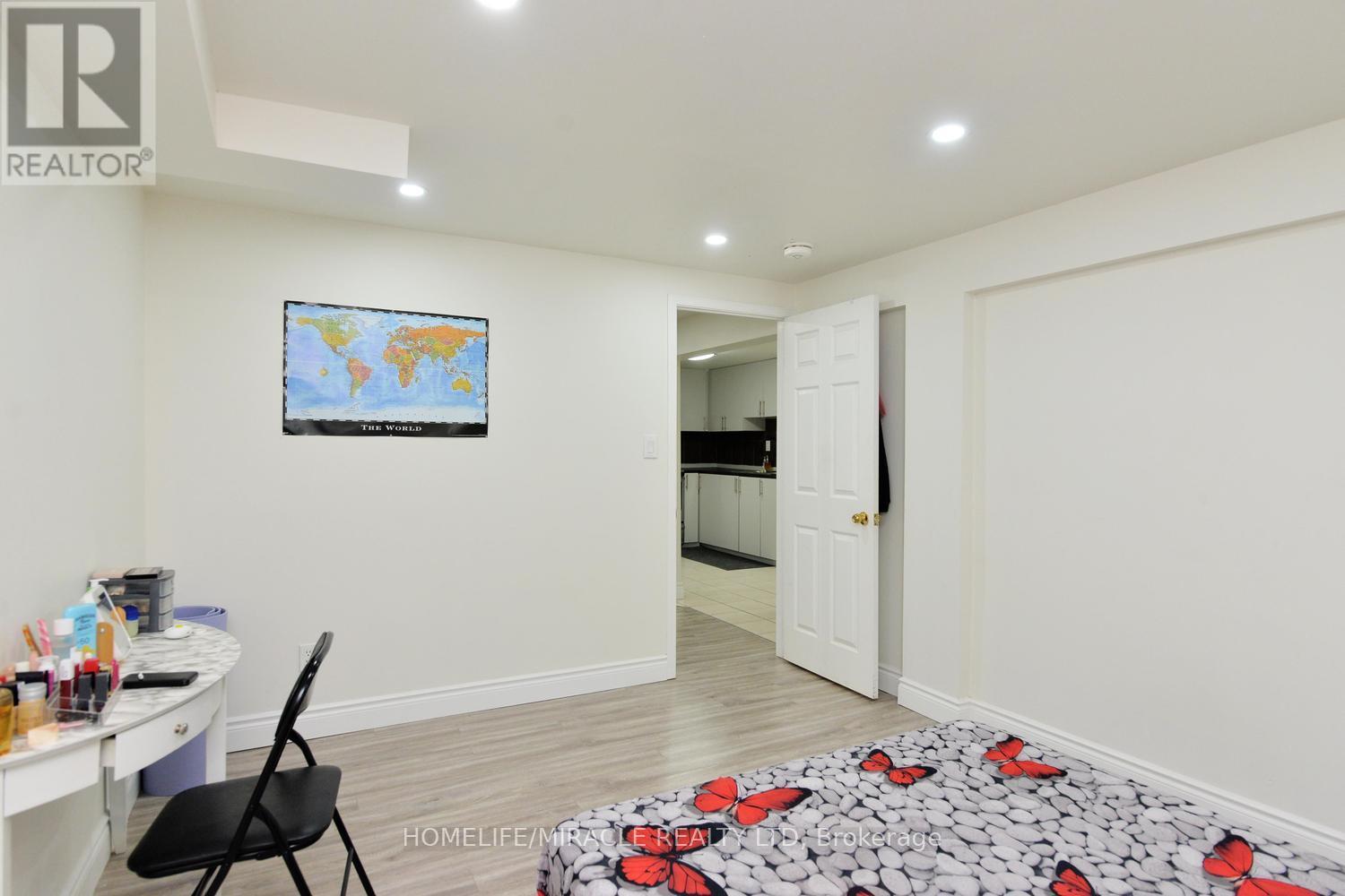 80 JILL CRESCENT - 36