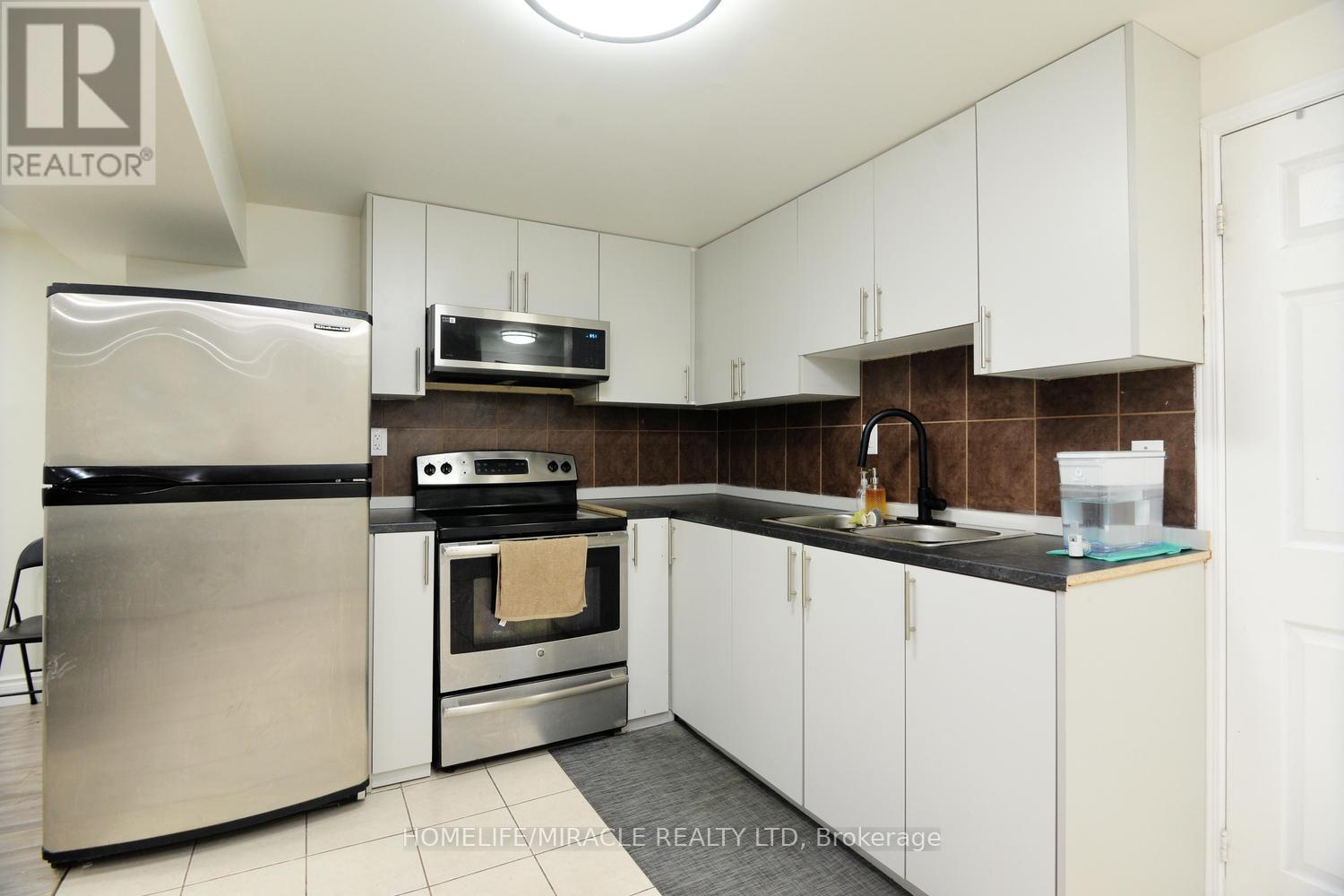 80 JILL CRESCENT - 37