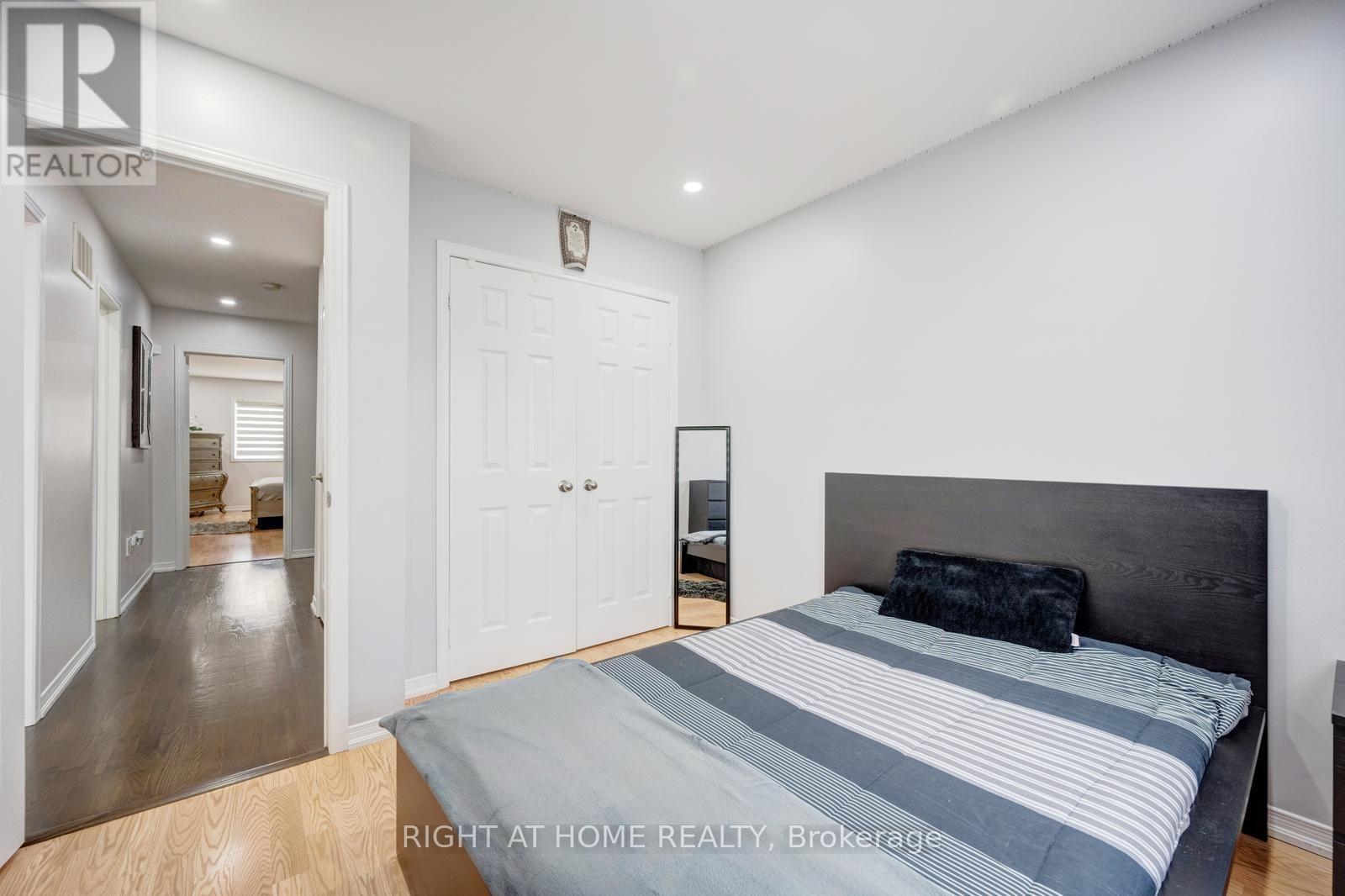 47 OKLAHOMA DRIVE - 32