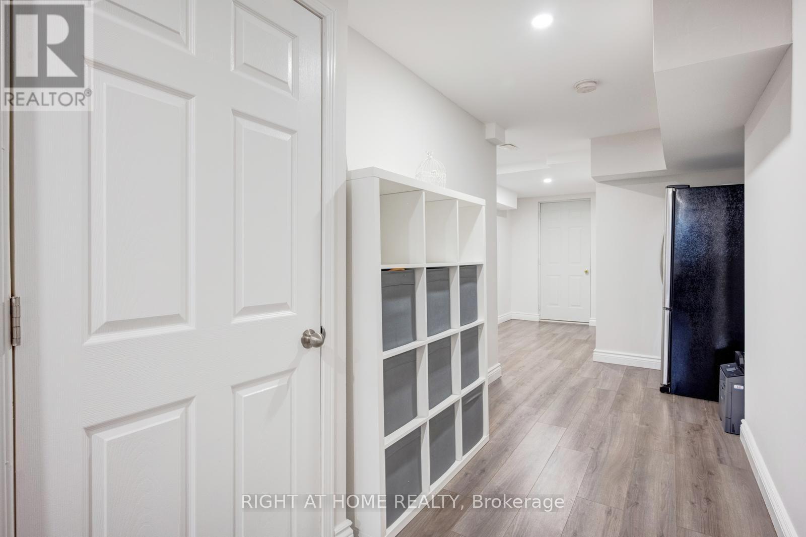 47 OKLAHOMA DRIVE - 39