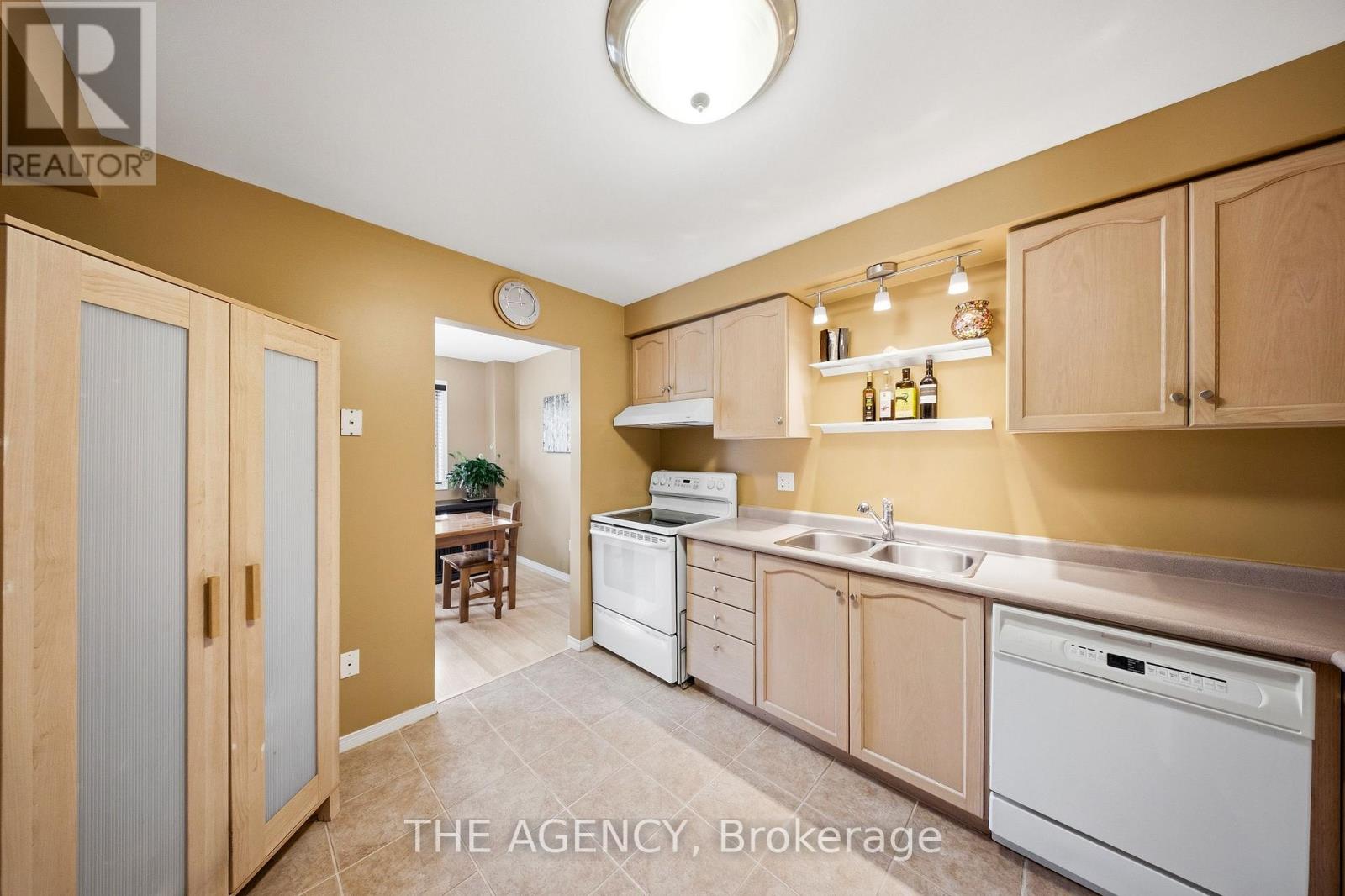 16 SCOTTACRES BOULEVARD - 10