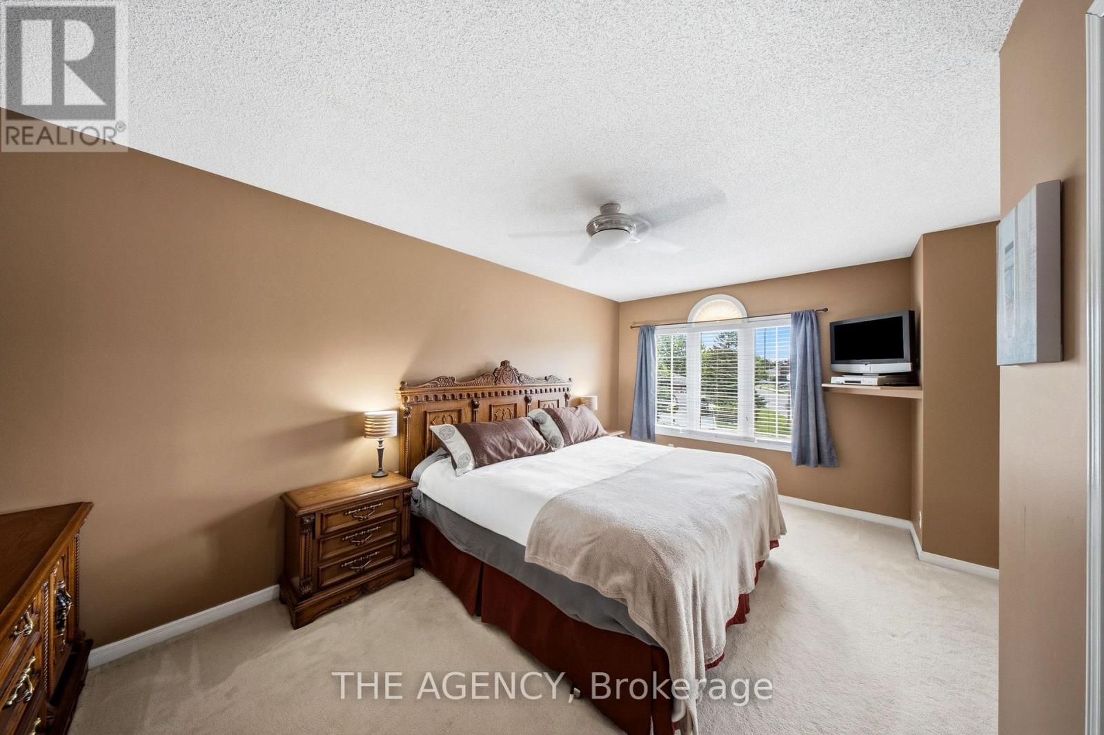 16 SCOTTACRES BOULEVARD - 22