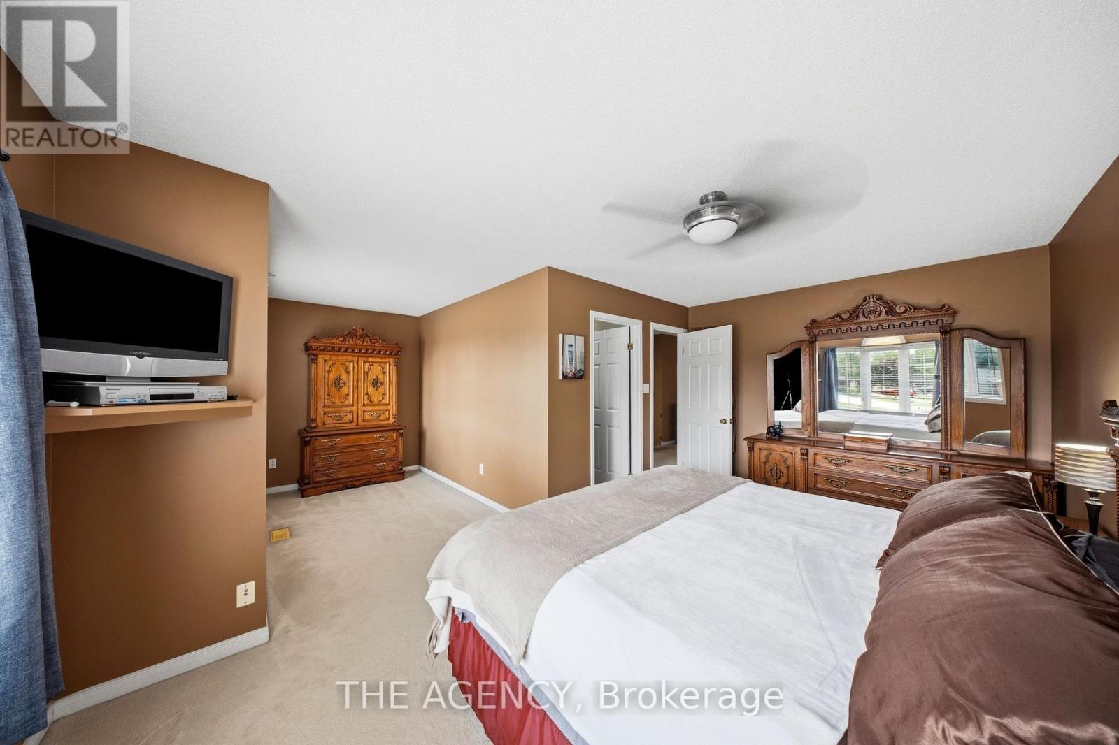 16 SCOTTACRES BOULEVARD - 23