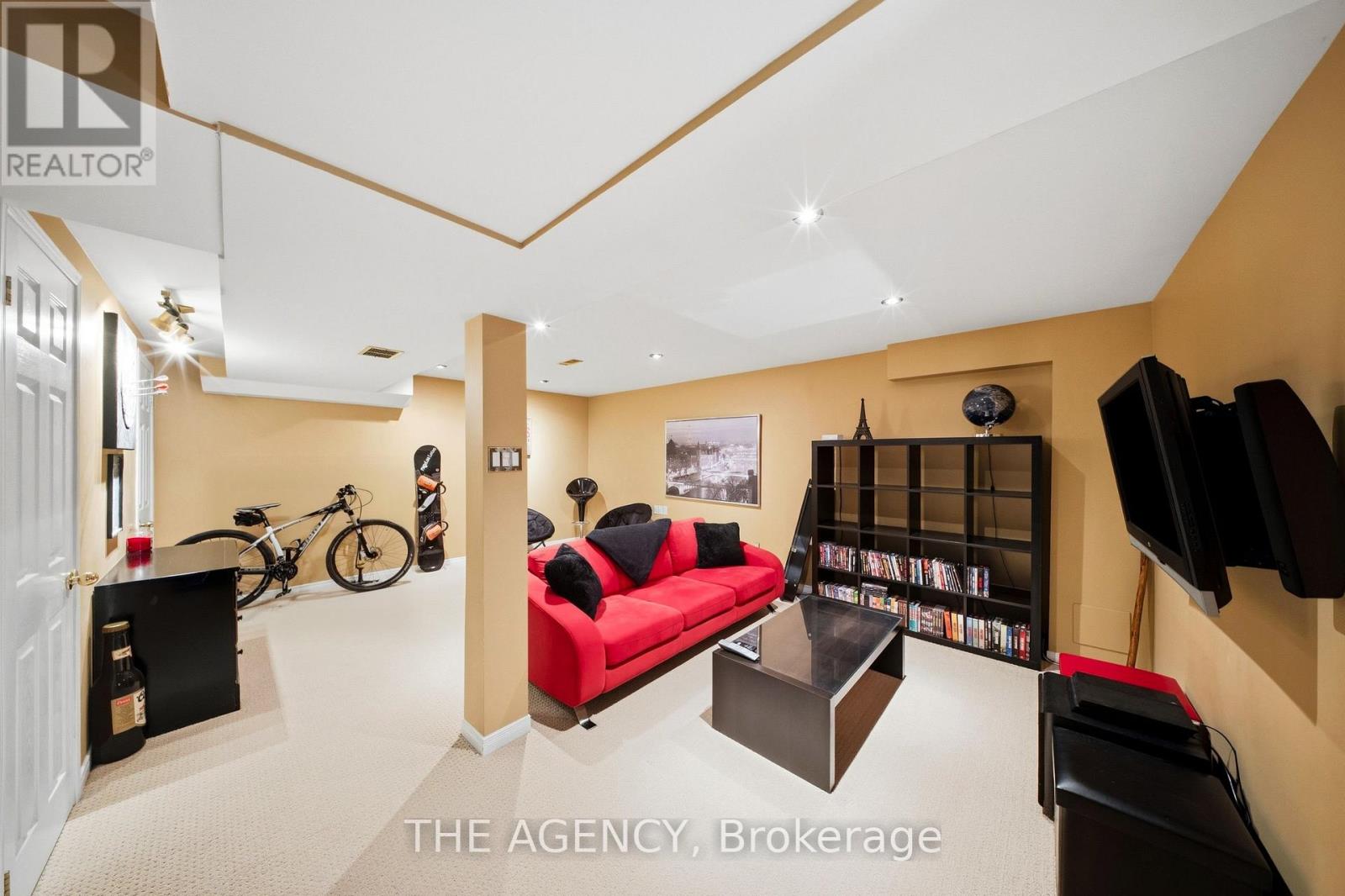 16 SCOTTACRES BOULEVARD - 25