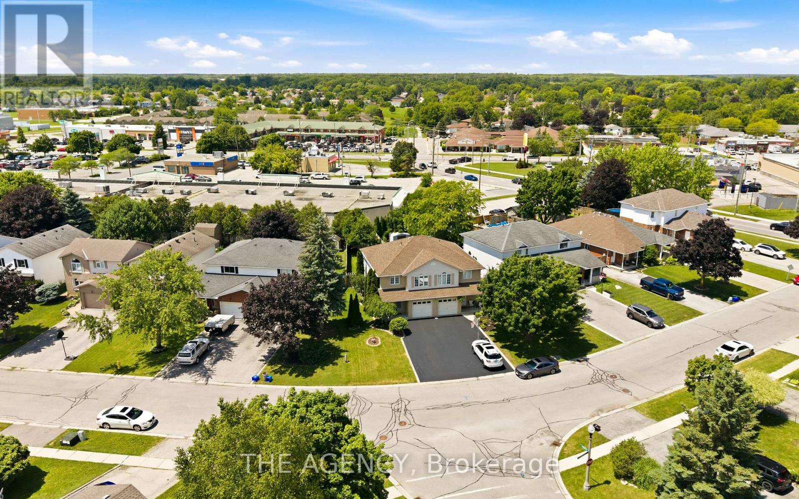 16 SCOTTACRES BOULEVARD - 33