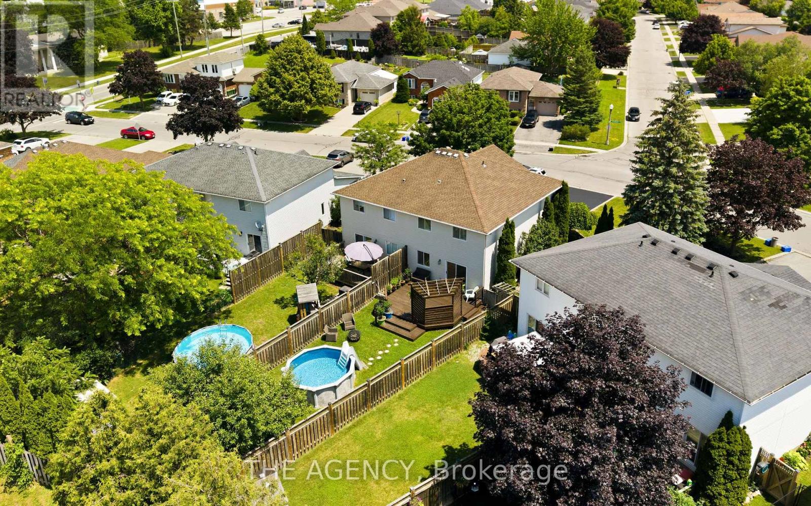 16 SCOTTACRES BOULEVARD - 34