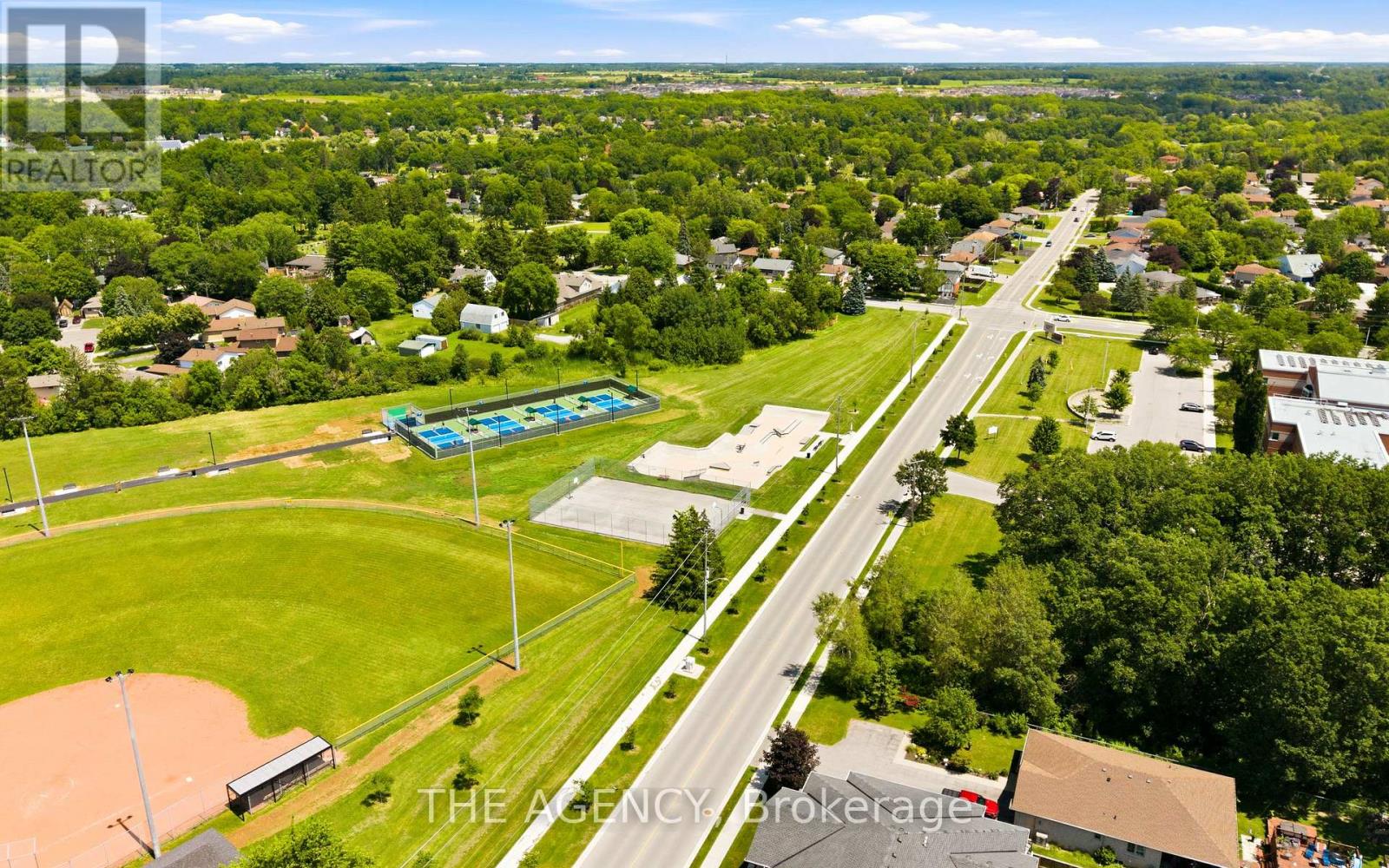 16 SCOTTACRES BOULEVARD - 36