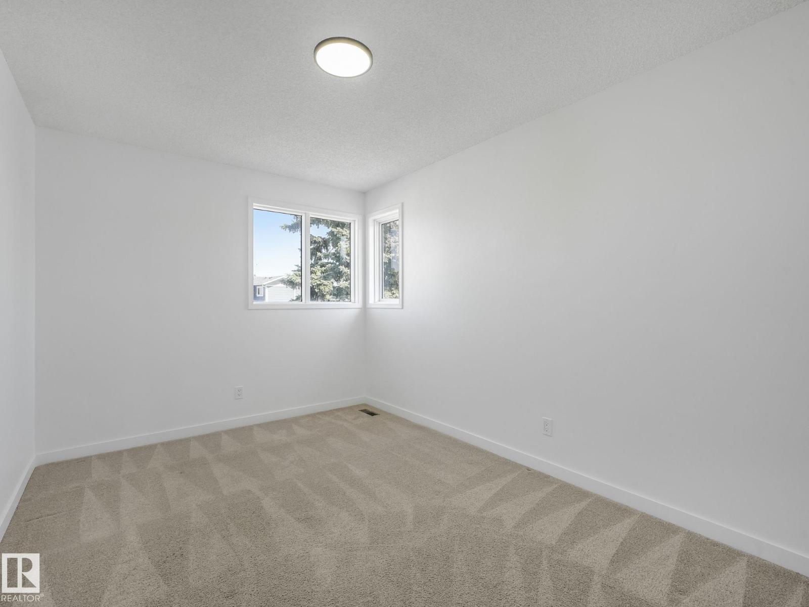 4103 28 AV NW - 15