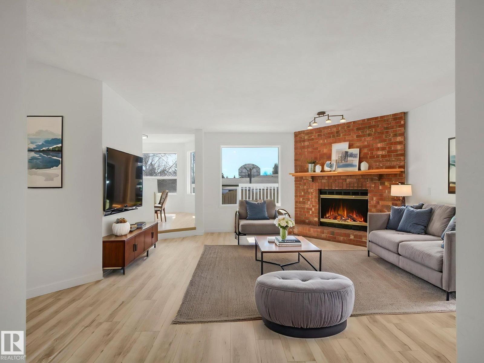4103 28 AV NW - 4
