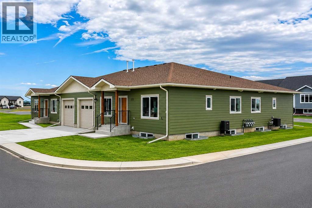 171 Parkview Crescent W - 1