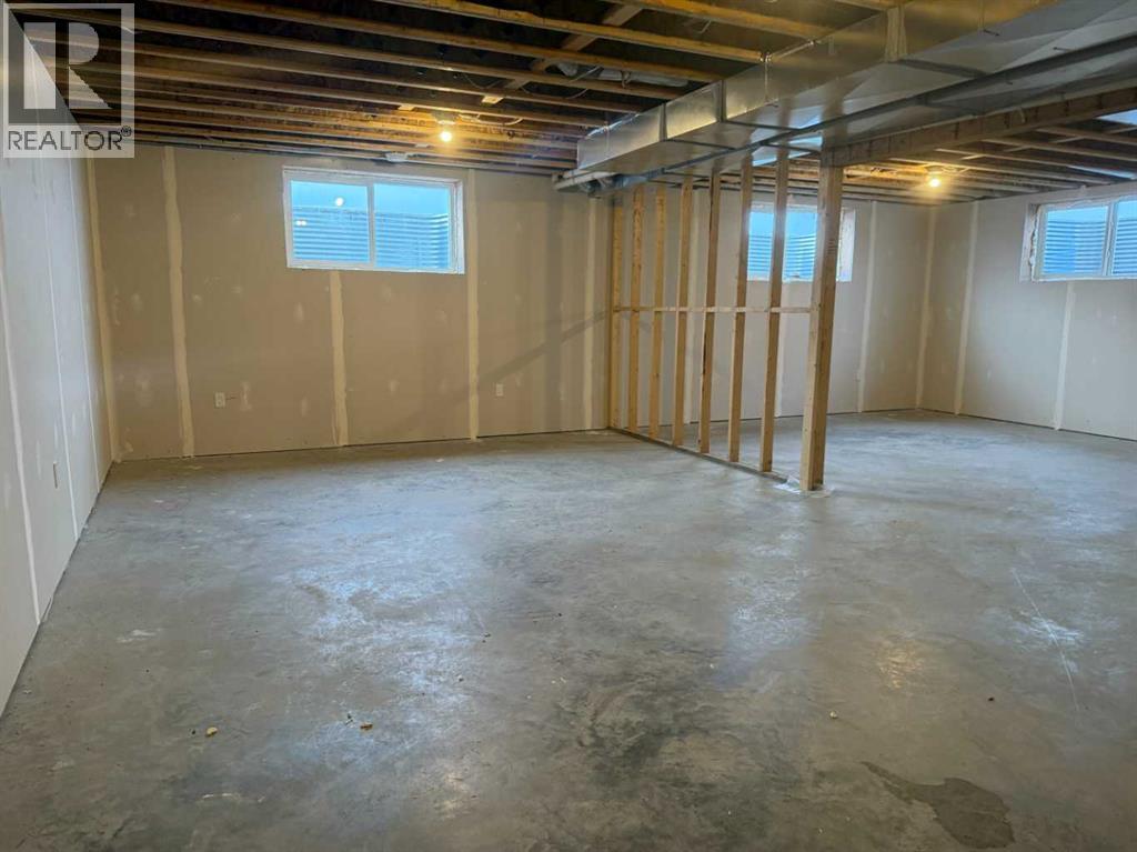 173 Parkview Crescent W - 29
