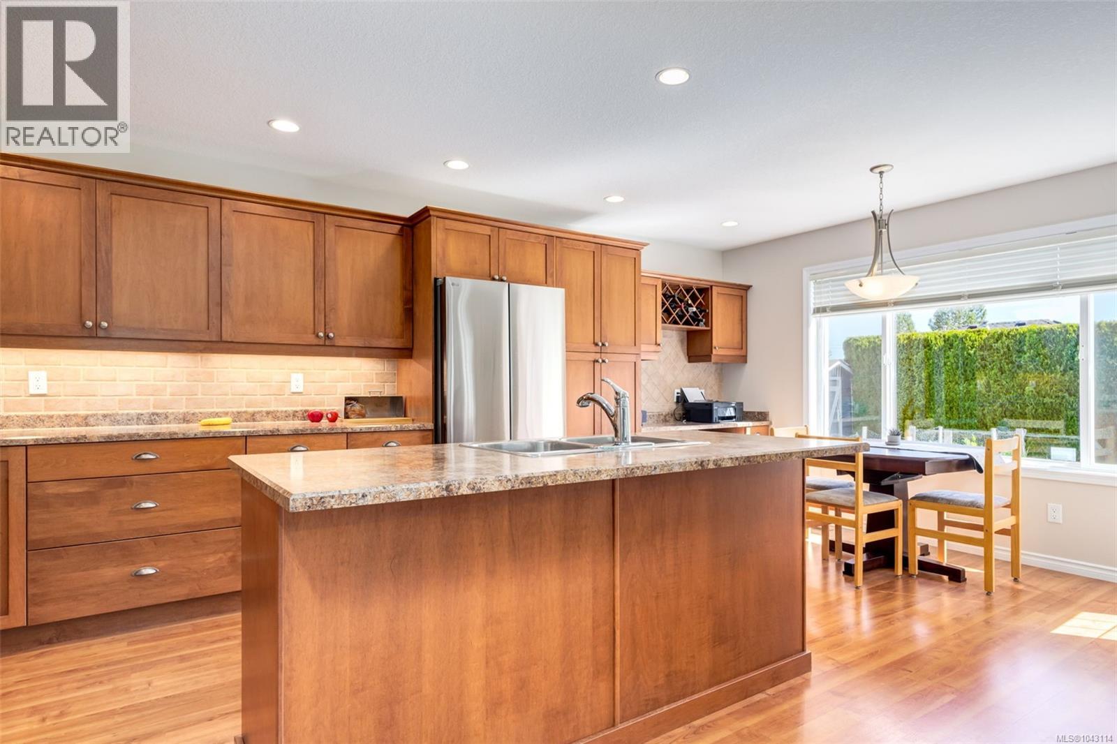 1153 Roberton Blvd - 5