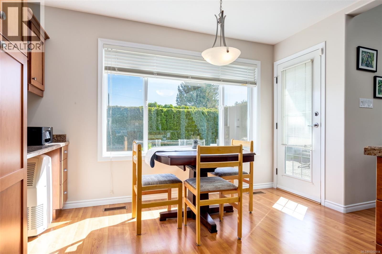1153 Roberton Blvd - 6