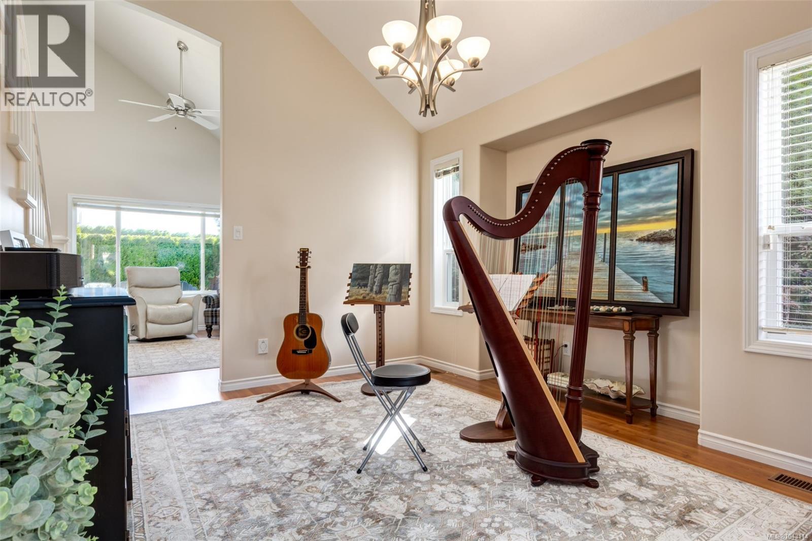 1153 Roberton Blvd - 11