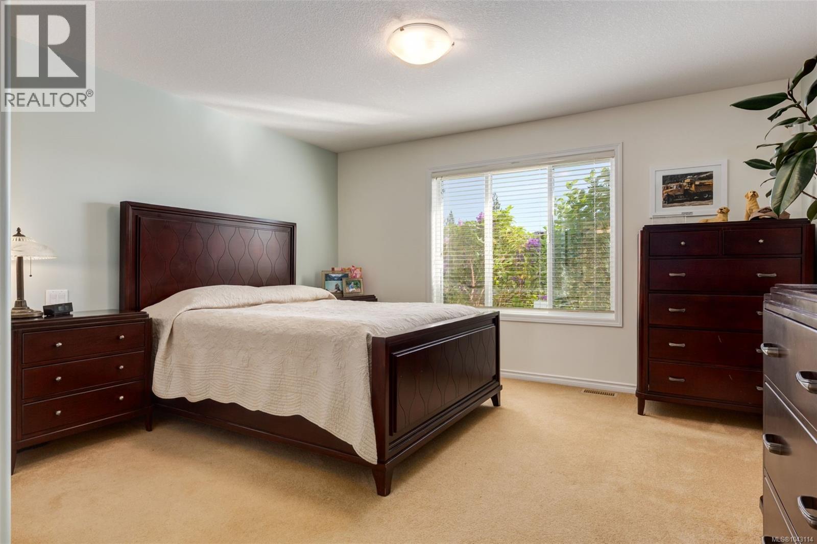 1153 Roberton Blvd - 13