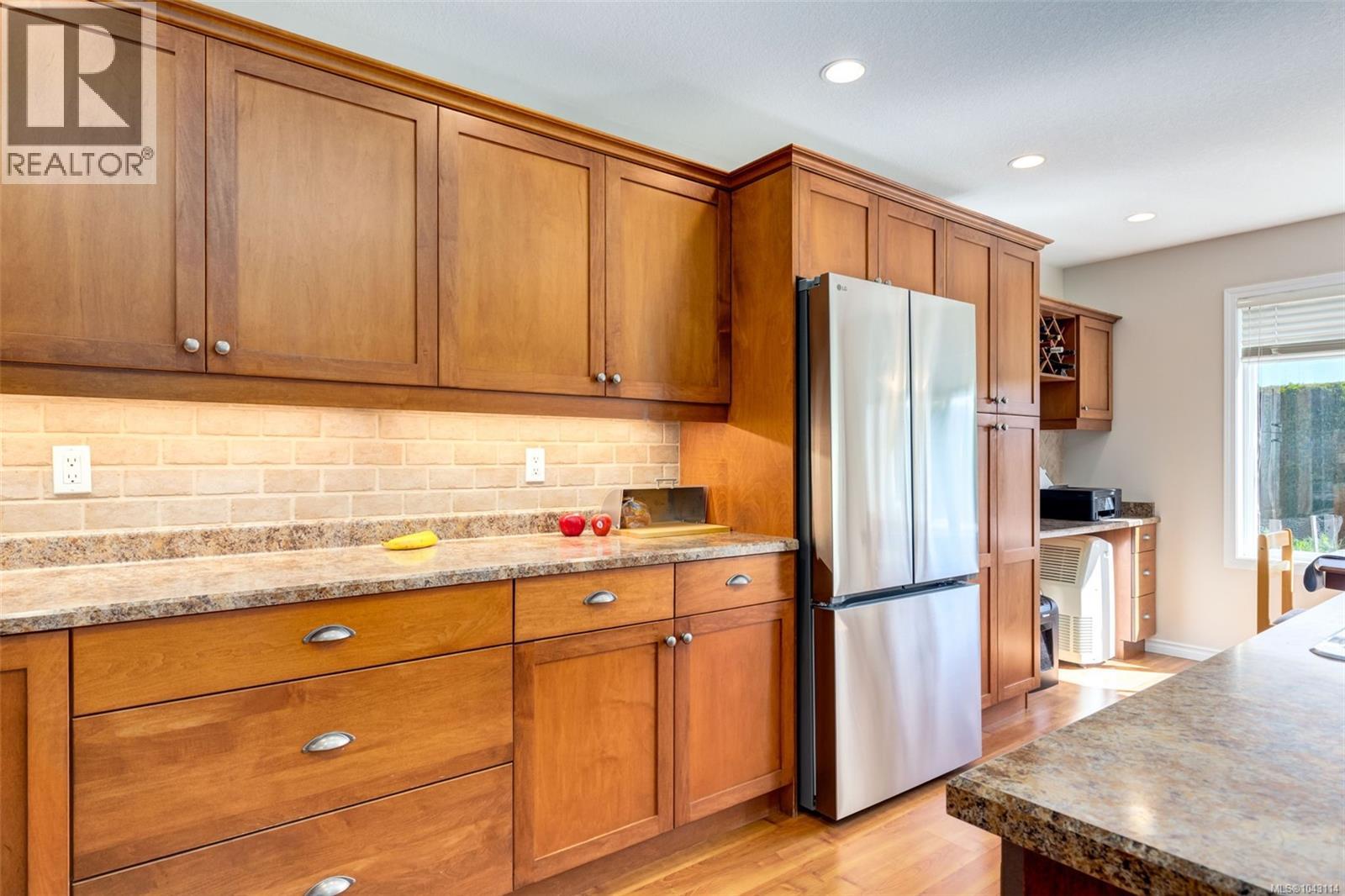 1153 Roberton Blvd - 21