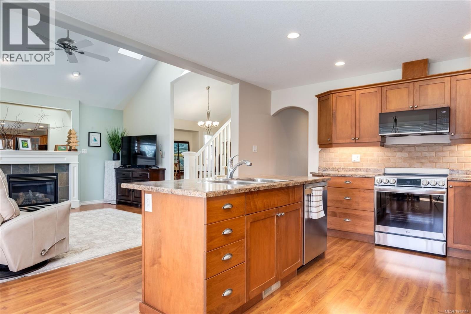 1153 Roberton Blvd - 3