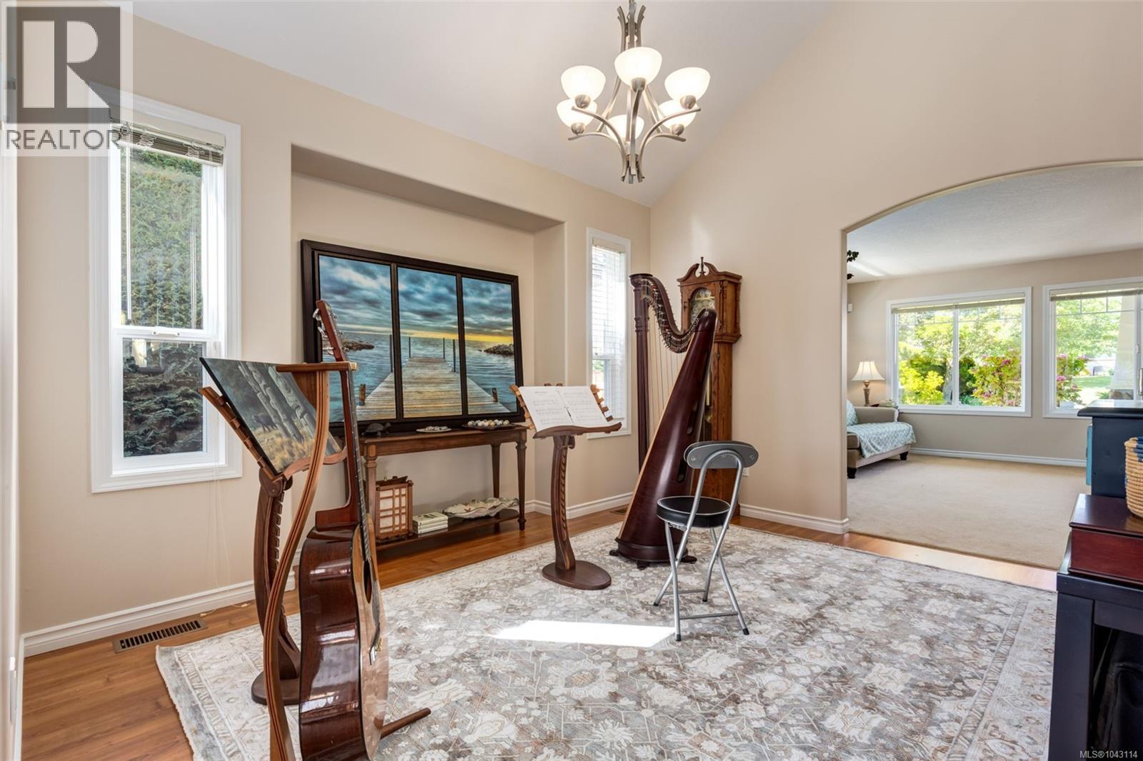 1153 Roberton Blvd - 18