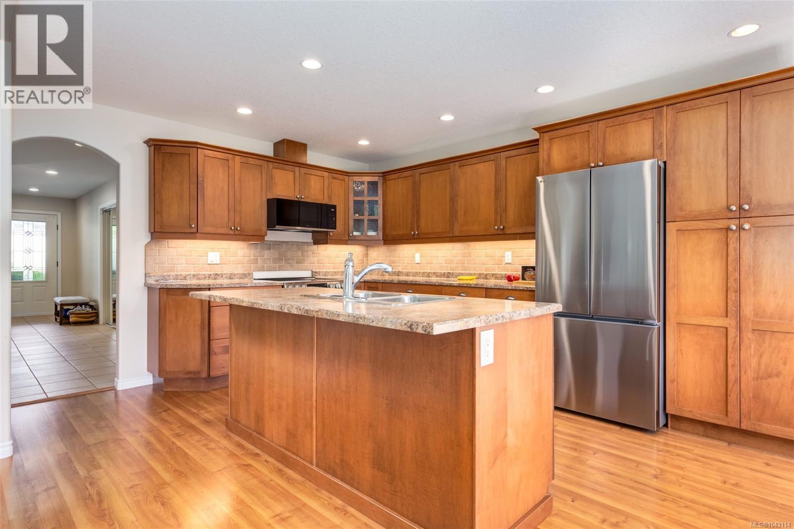 1153 Roberton Blvd - 19