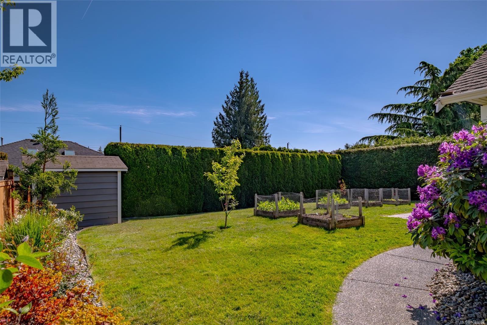 1153 Roberton Blvd - 25