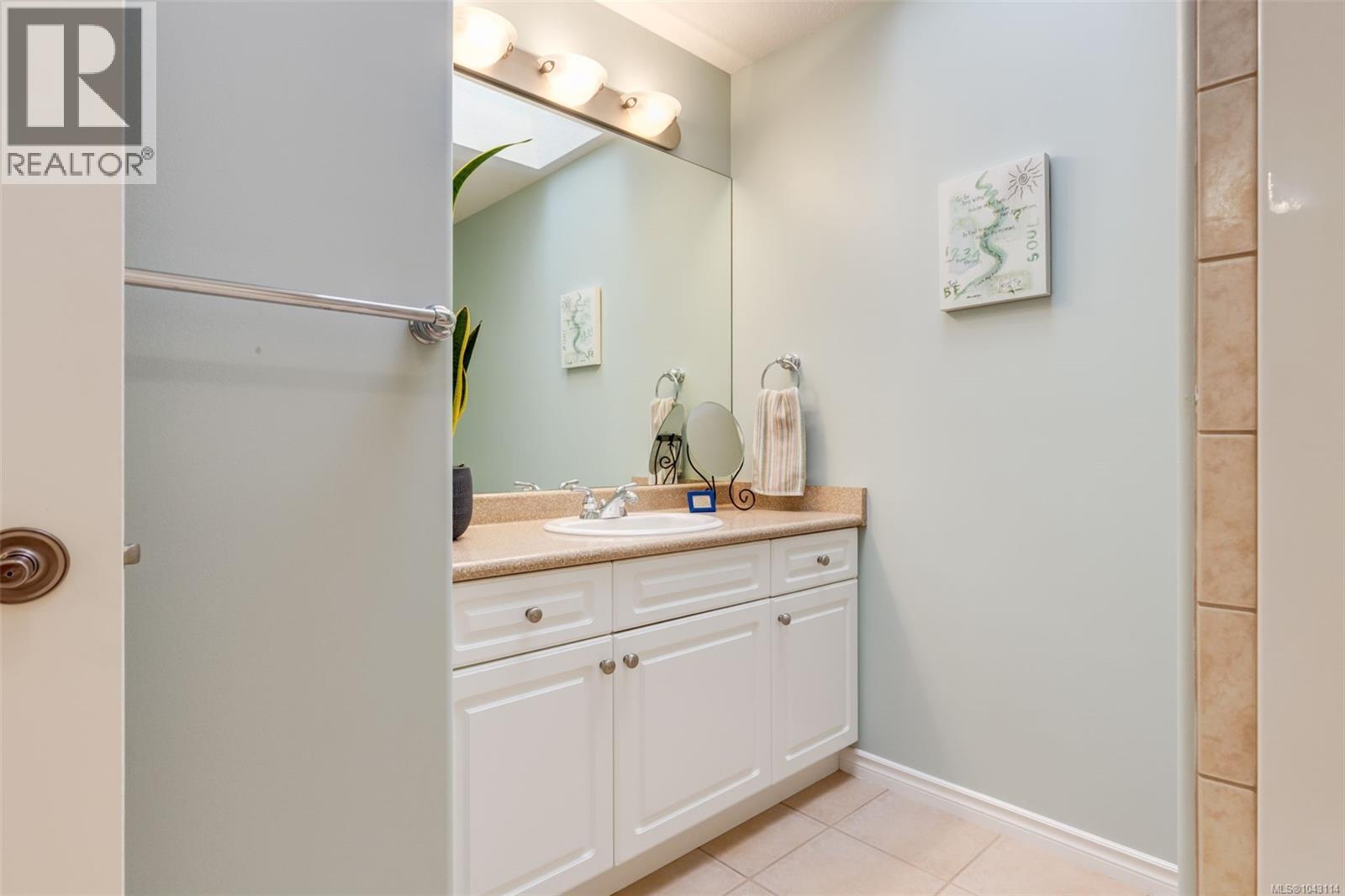 1153 Roberton Blvd - 30