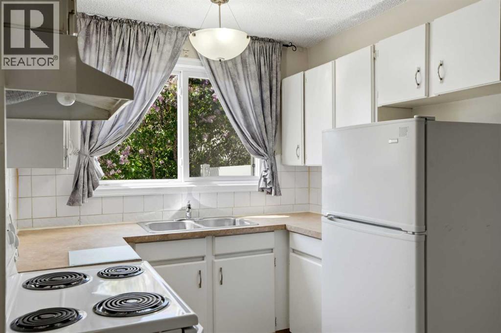 #35 740 Bracewood Drive SW - 16
