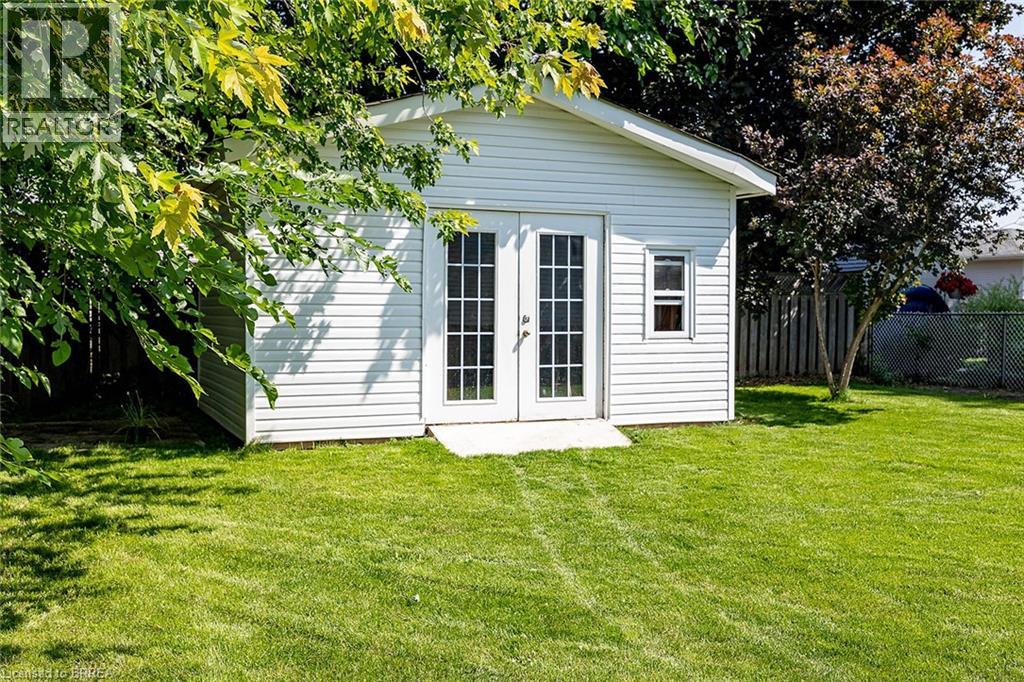 10 LATZER Crescent - 14