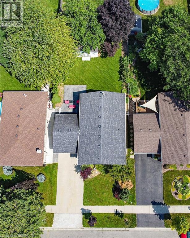 10 LATZER Crescent - 4
