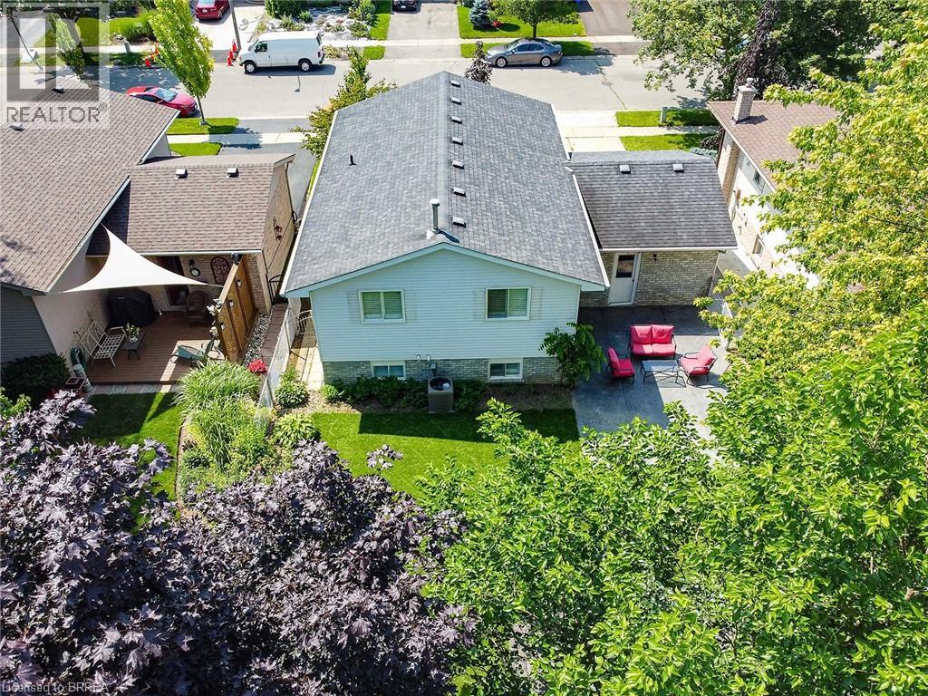 10 LATZER Crescent - 5