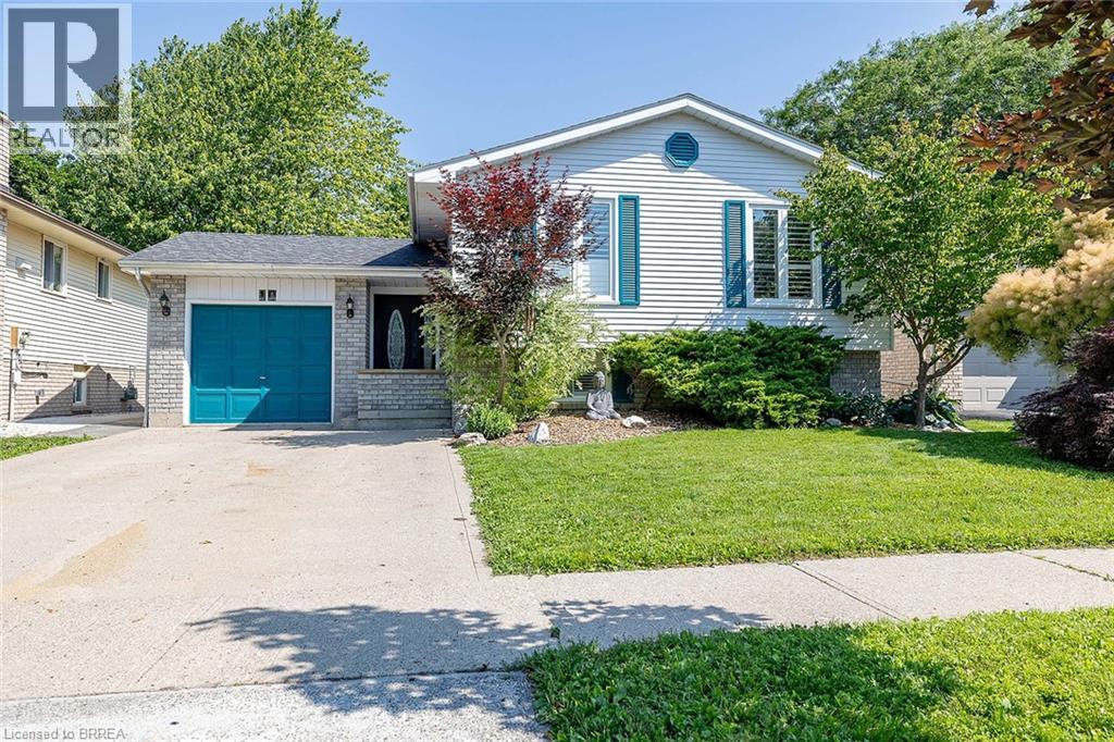 10 LATZER Crescent - 7