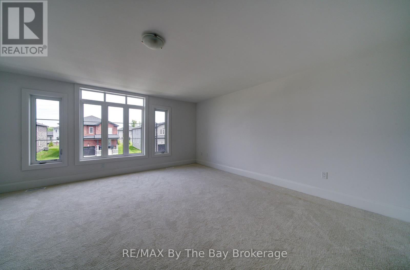 64 AMBER DRIVE - 18