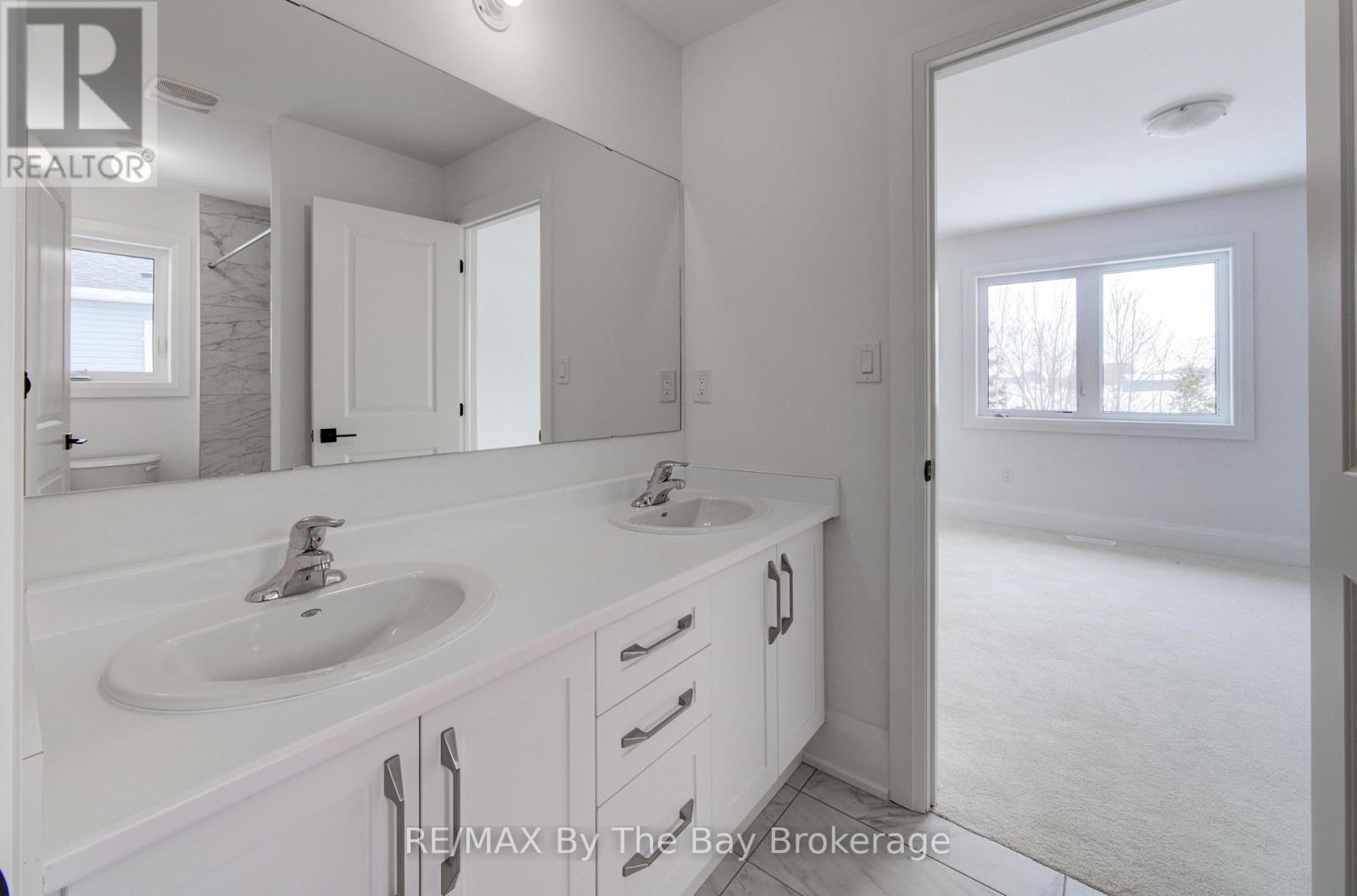 64 AMBER DRIVE - 24