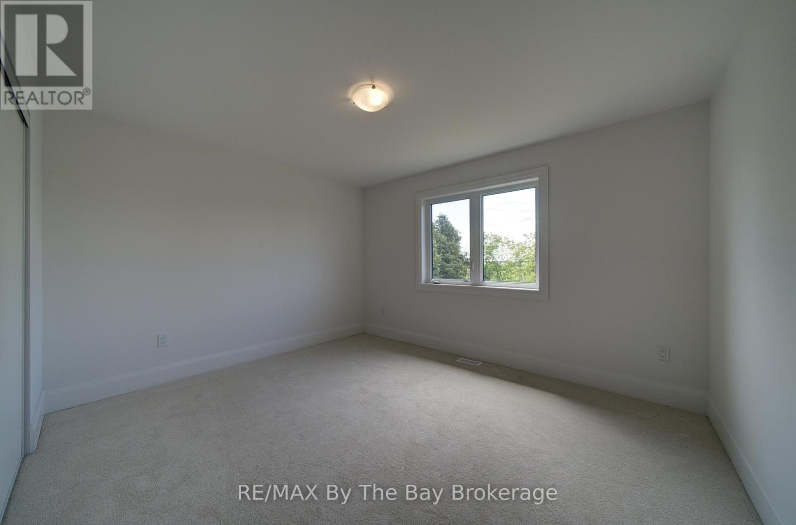 64 AMBER DRIVE - 30