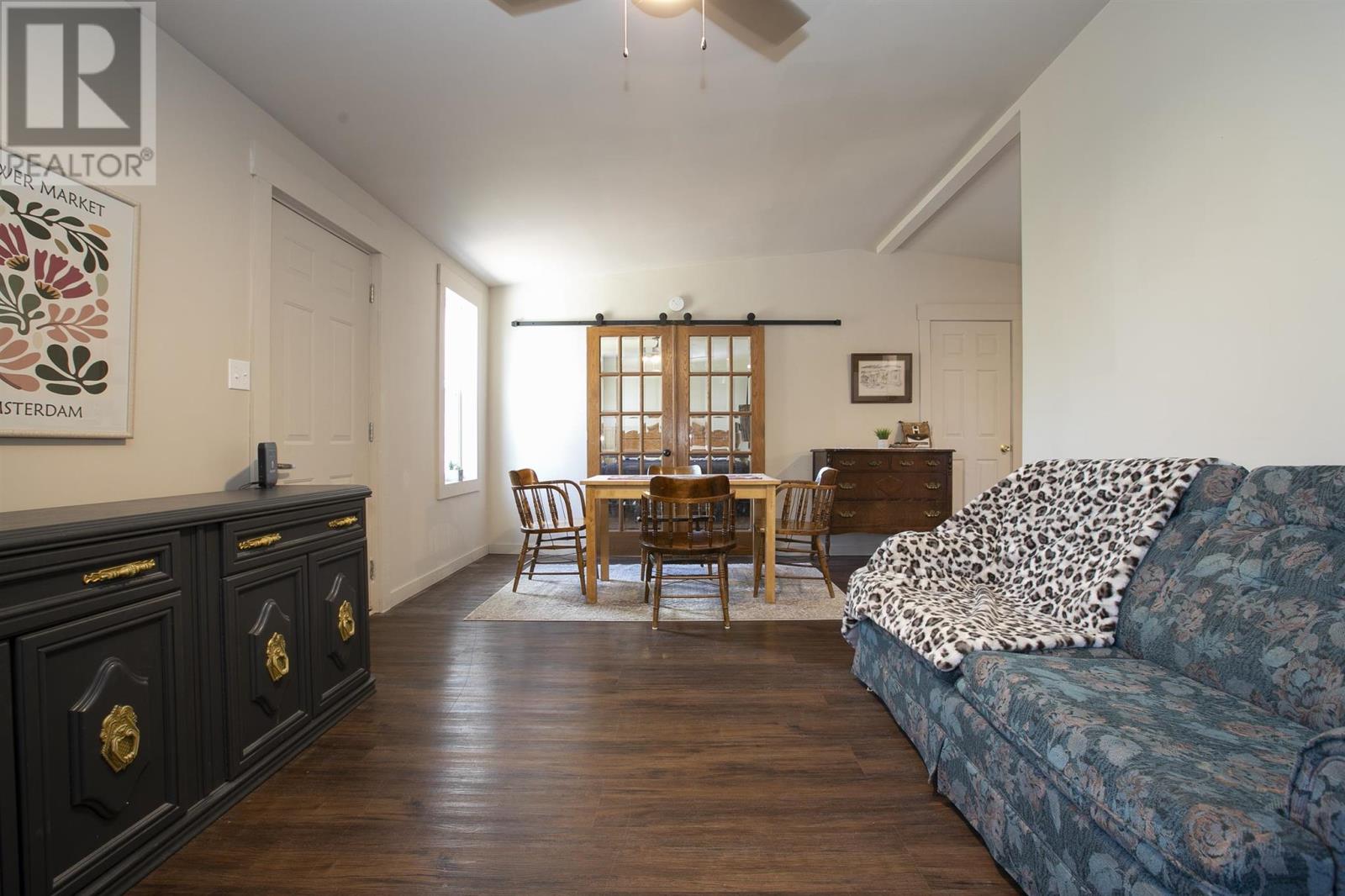 6683 Highway 17 N - 6